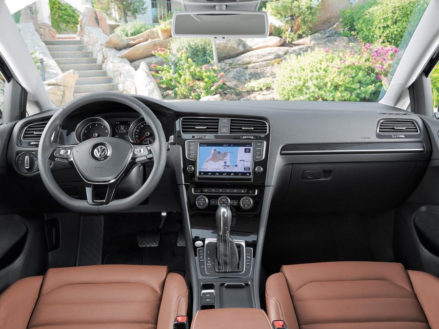  Volkswagen Golf TSI BlueMotion 2013 года  (фото 4 из 22)